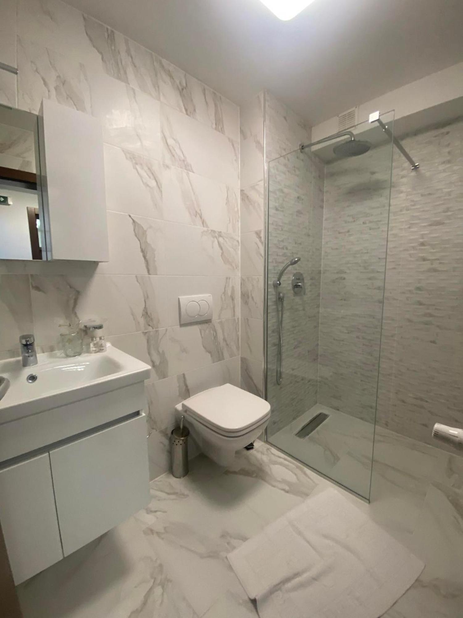 Dishli Hotel & Spa Struga Esterno foto